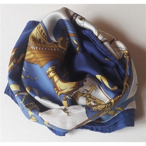 foulard hermes femme vintage|foulards hermes.